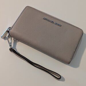 Michael Kors Wristlet - Bone with Silver Hardware